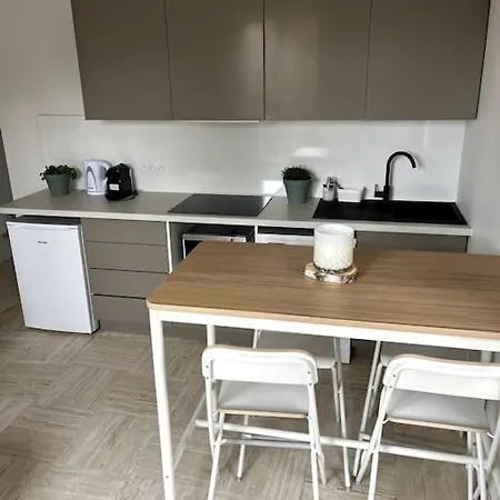 Apartment Cozy Flat, Quiet Retreat W/ Queen Bed Near Forest Barbizon
